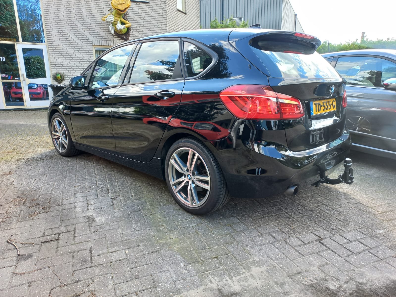 bmw2182